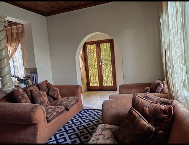 4 BEDROOM HOUSE RENTED IN WYEBANK